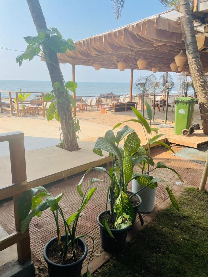 Ukiyo Beach Resort 만드렘 외부 사진